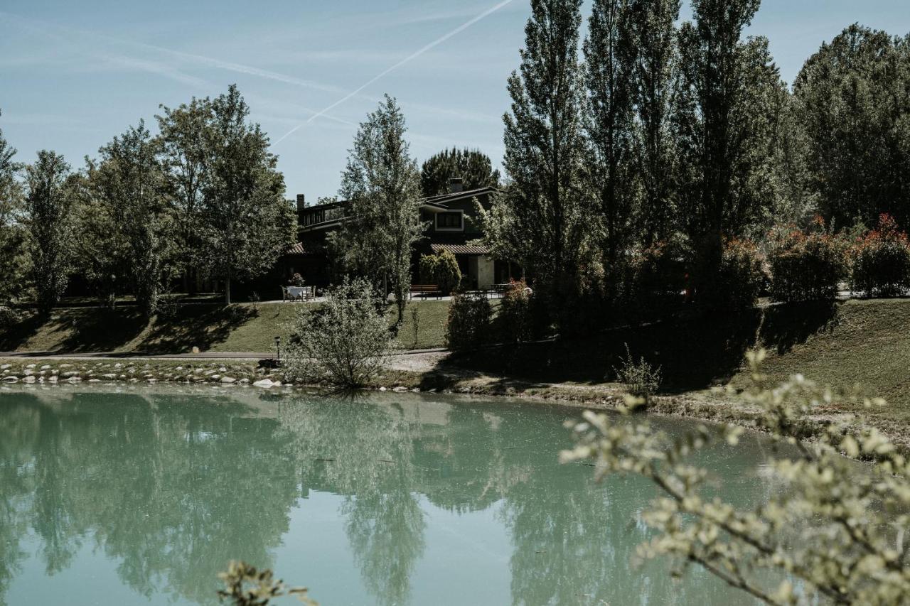 Bed and Breakfast L'Anfora Country Club Basciano Esterno foto